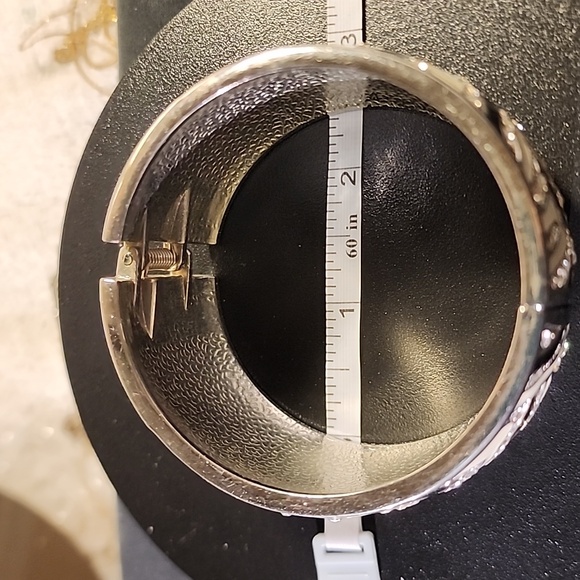 Vintage Zebra Hinged Cuff Bracelet - Picture 3 of 5